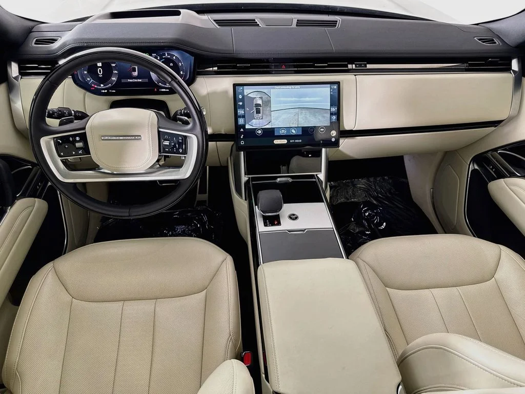 Used 2025 Gold Land Rover SE image 24