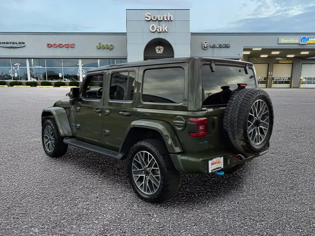 Used 2024 Green Jeep High Altitude 4xe image 4