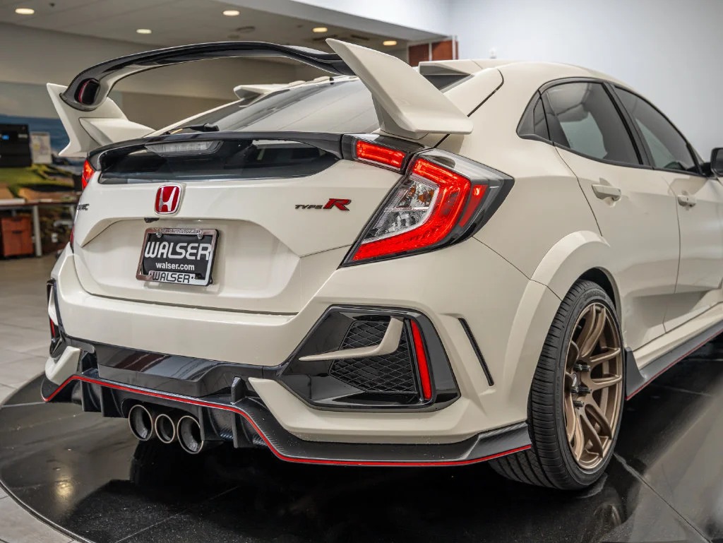 Used 2021 White Honda Touring image 18