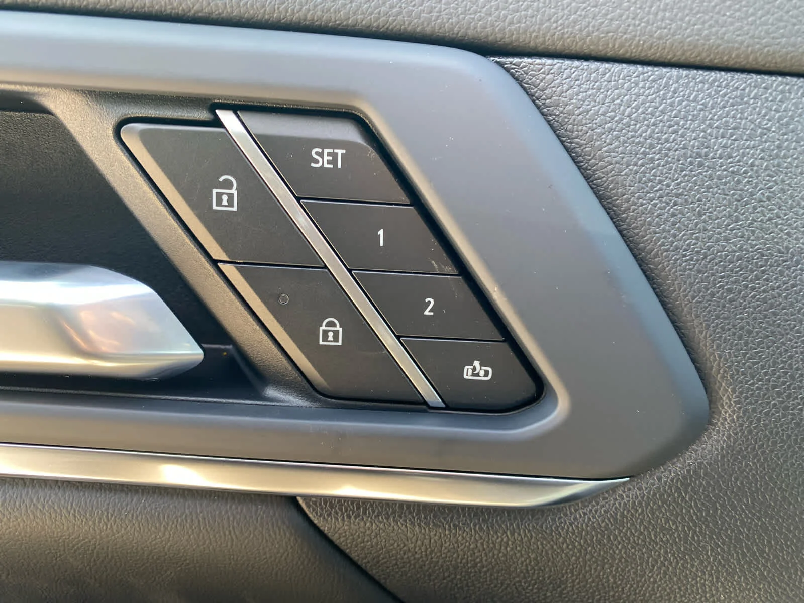 New 2026 Ebony Twilight Metallic GMC Elevation image 8