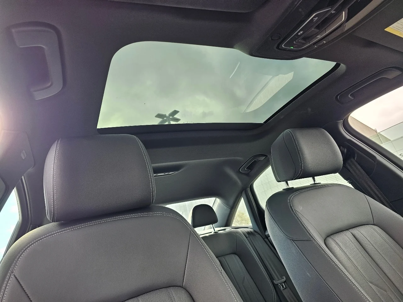 Used 2025 Glacier White Audi 55 Premium Plus image 3