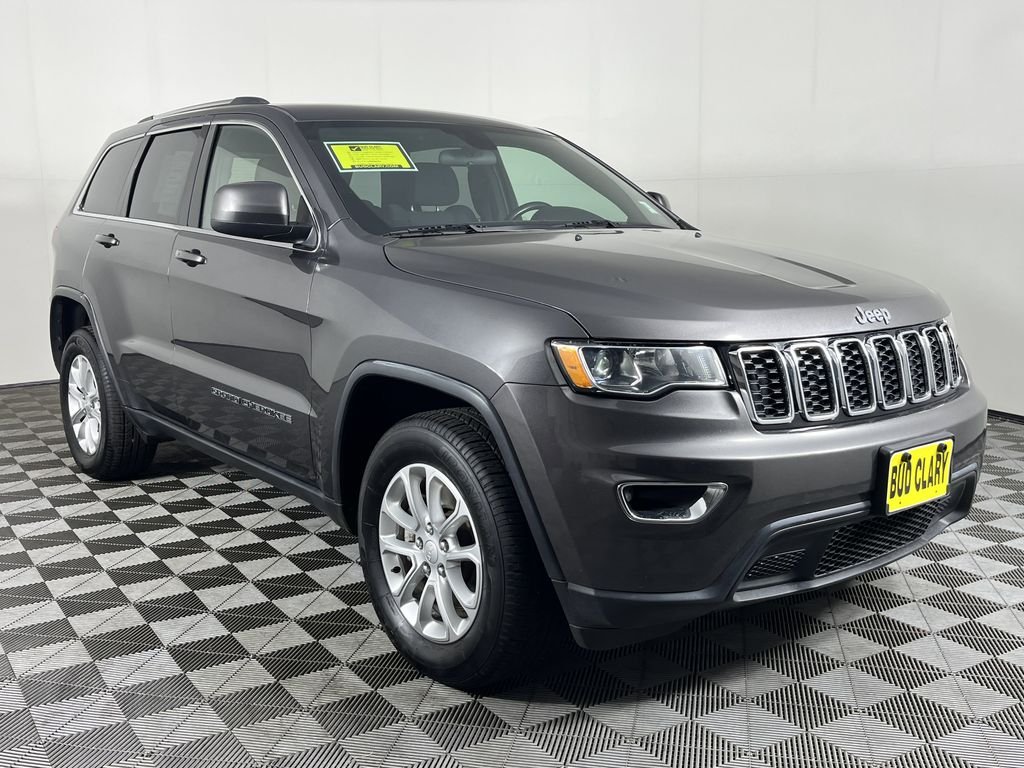 2021 Jeep Grand Cherokee Laredo E photo 3