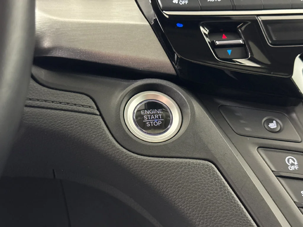 Used 2025 Black Honda EX-L image 29