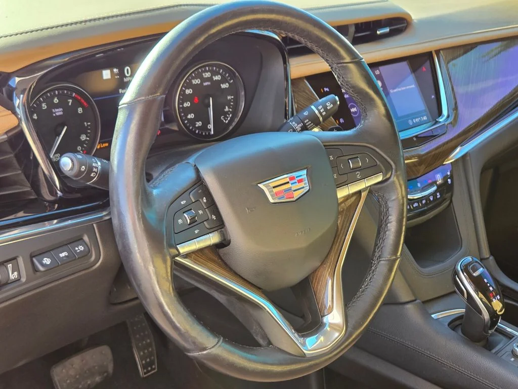 Used 2020 White Cadillac Premium Luxury image 27
