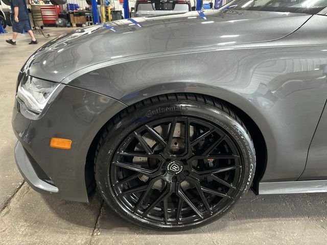 Used 2014  Audi 4.0T Prestige image 23