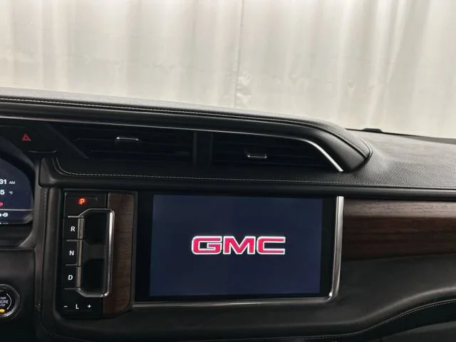 Used 2023 Onyx Black GMC Denali Ultimate image 9