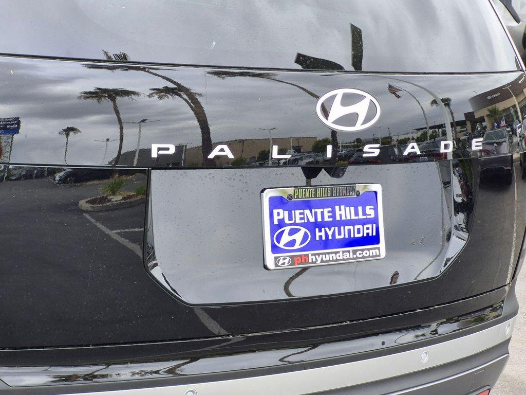 New 2026 Black Hyundai SEL FWD image 10