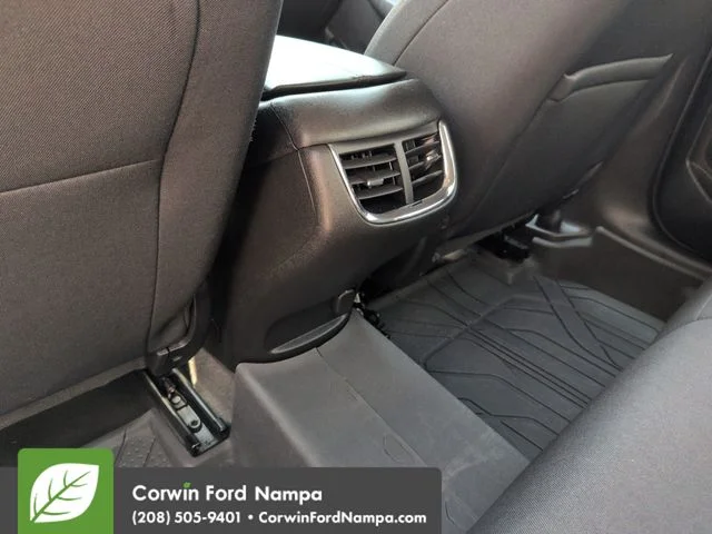 Used 2024 Summit White Chevrolet  image 27