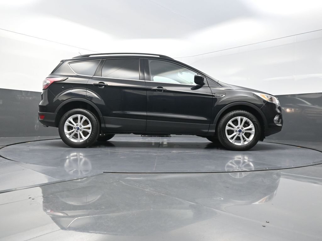 Used 2018 Black Ford SE image 30