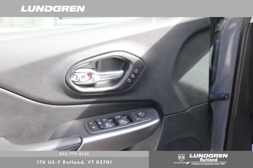 Used 2021 Gray Jeep Limited image 19