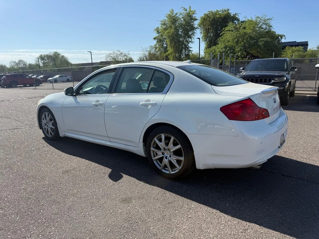 Used 2012 Moonlight White INFINITI X image 5