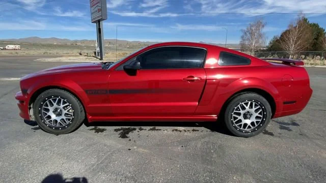 Used 2008 Red Ford GT Deluxe image 5