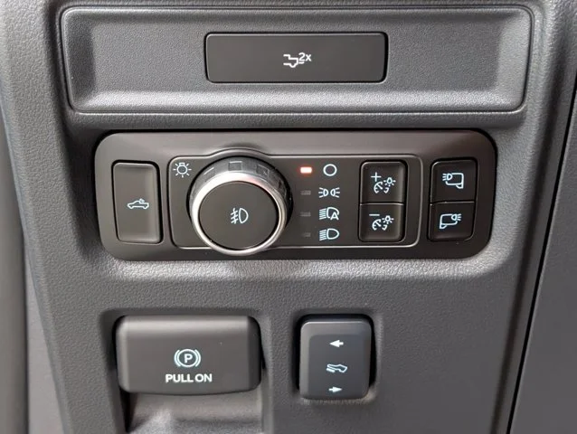 New 2026 Agate Black Metallic Ford Tremor® image 50