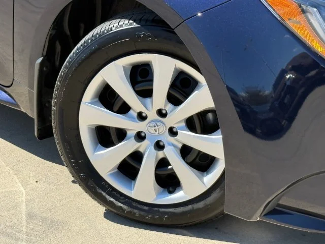 Certified Used 2025 BLUEPRINT Toyota LE image 2