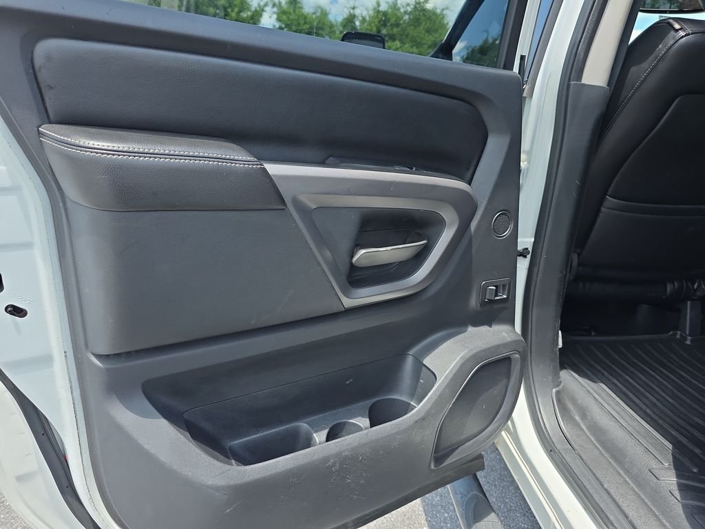 Used 2015 White Nissan PRO-4X image 29