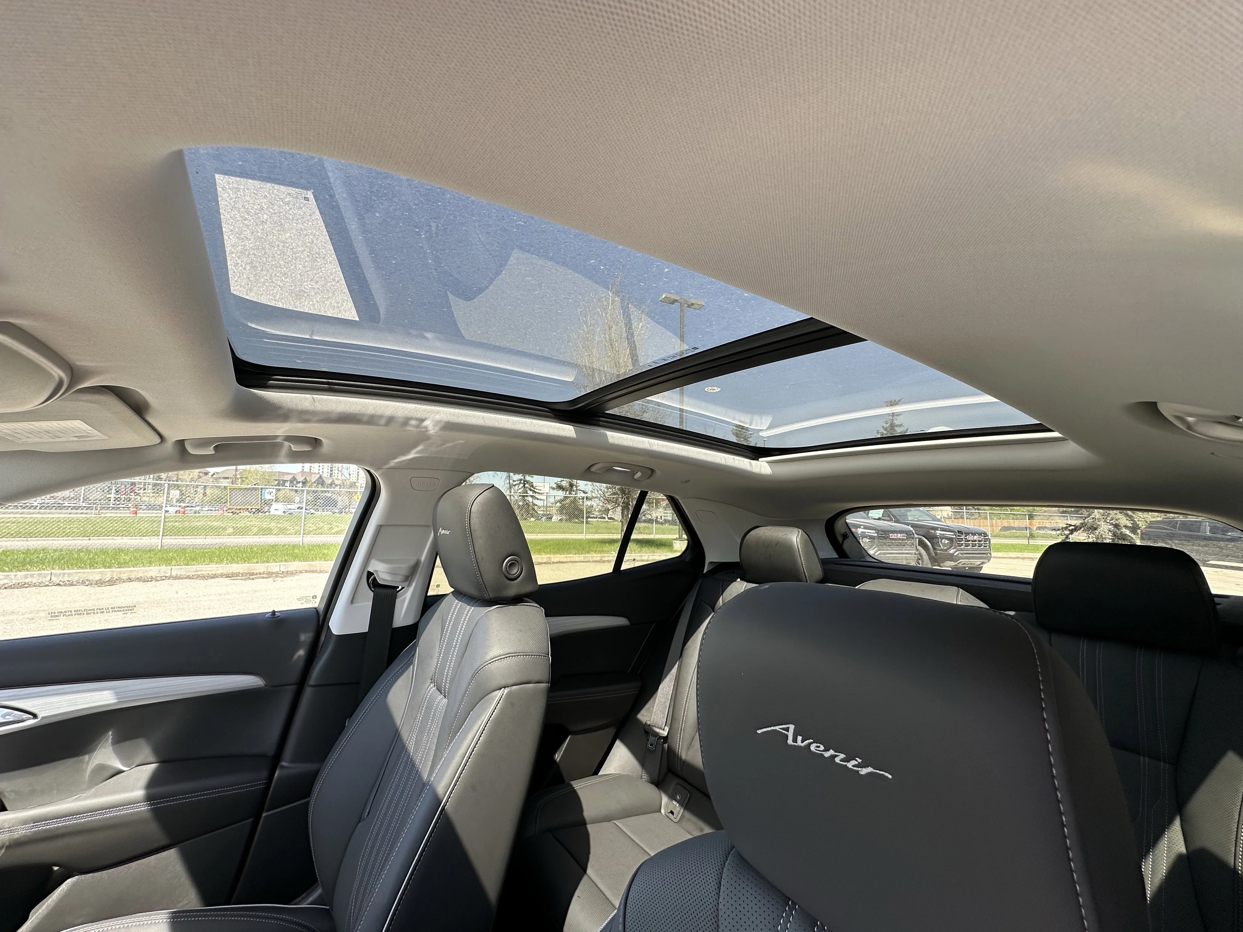 New 2026 Iridescent White Tricoat Buick Avenir image 17