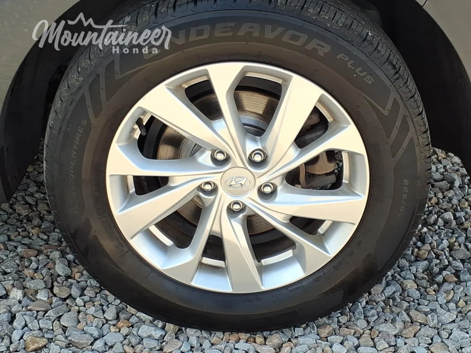 Used 2019 Aqua Blue Hyundai Value image 10
