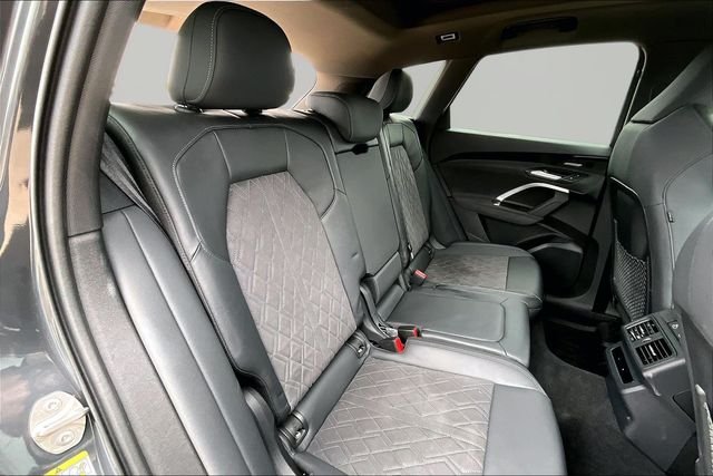Used 2025 Gray Audi 3.0T Premium Plus image 29