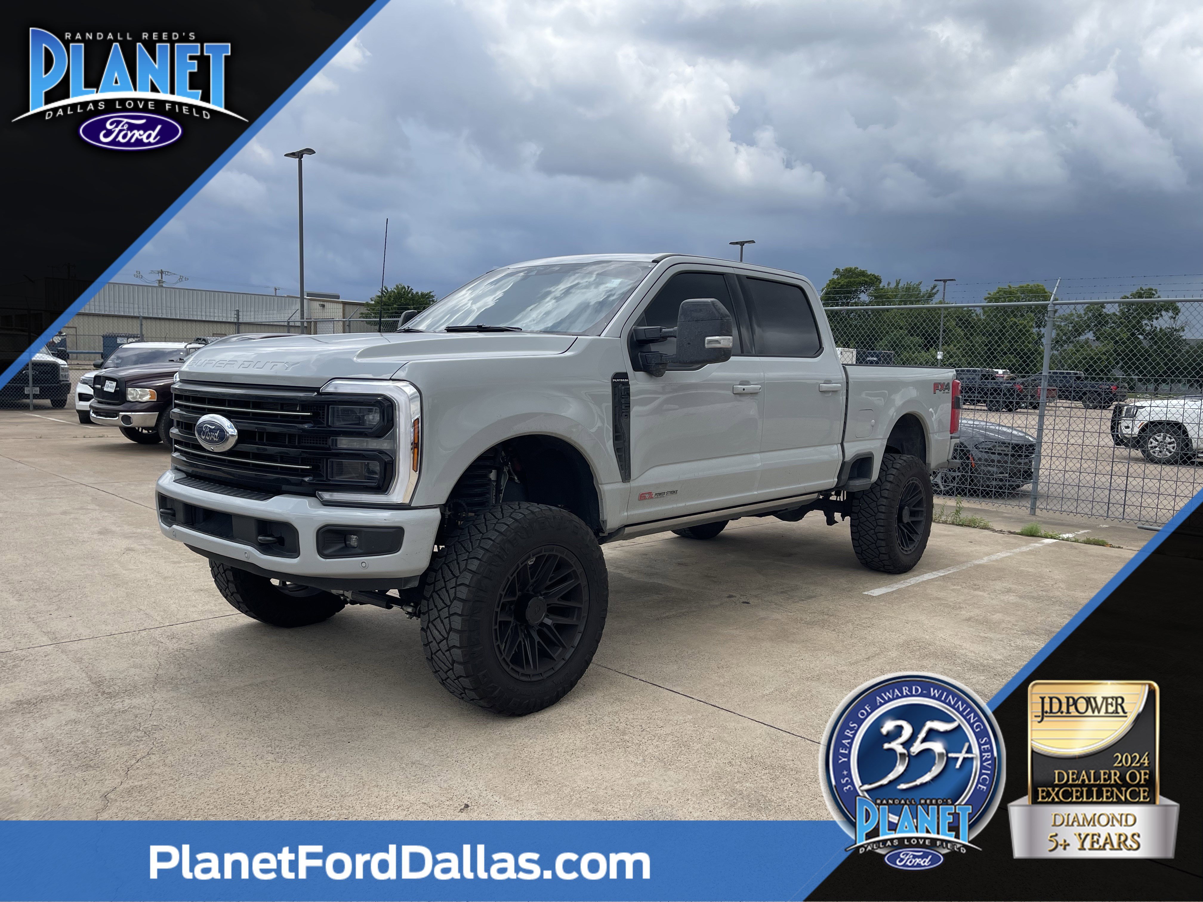 2025 Ford F-250 Platinum 4x4 Crew Cab 8' Box's photo