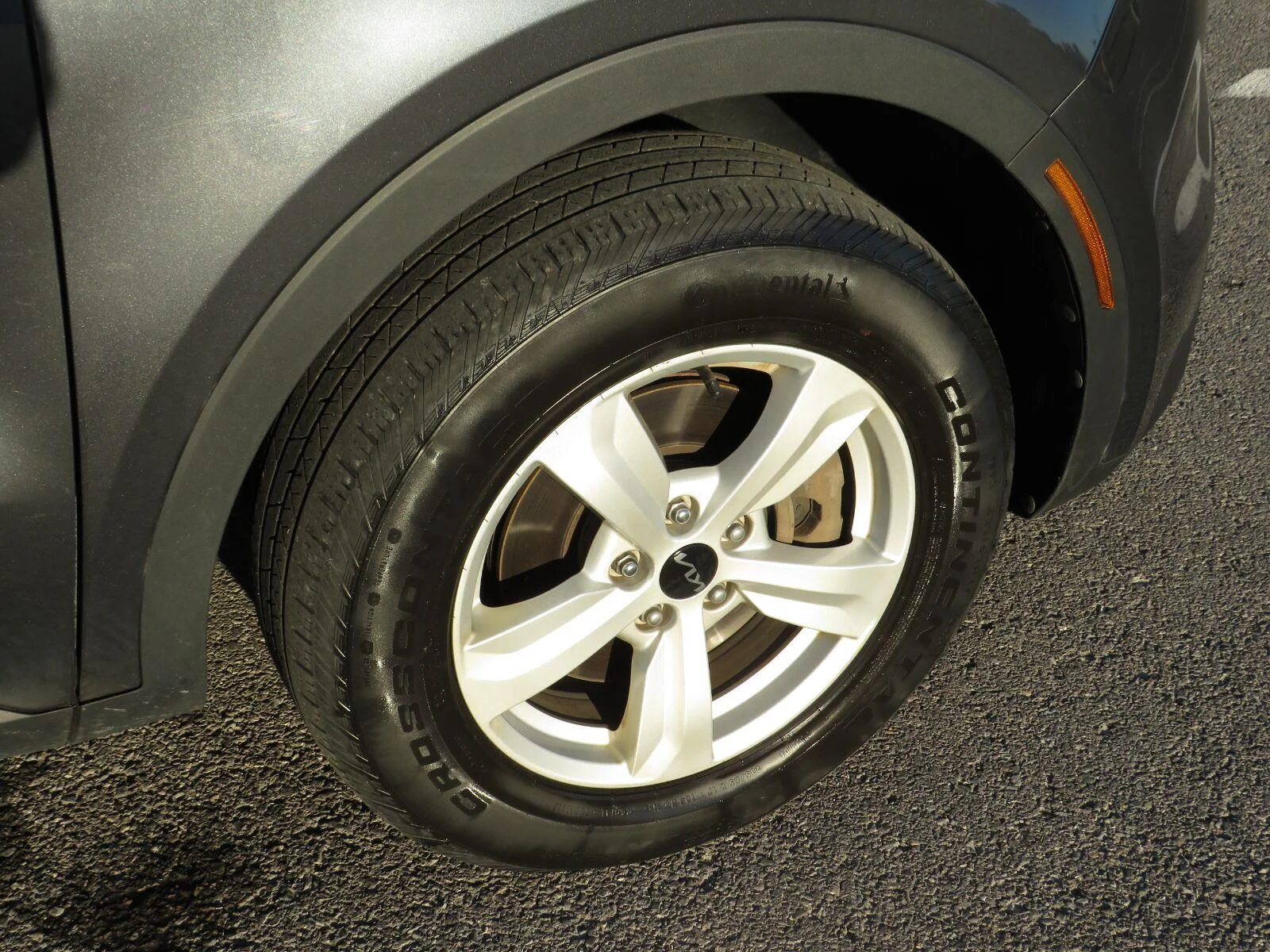 Used 2022 Gravity Gray Kia LX image 9