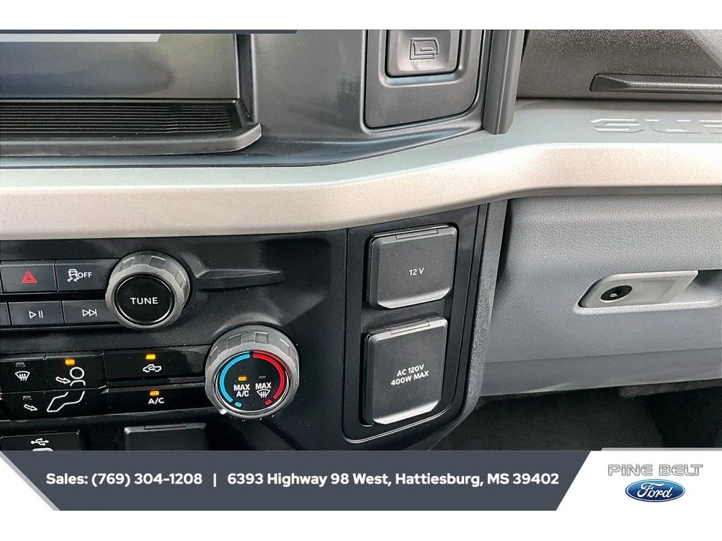New 2026 Oxford White Ford F-250® XLT image 24