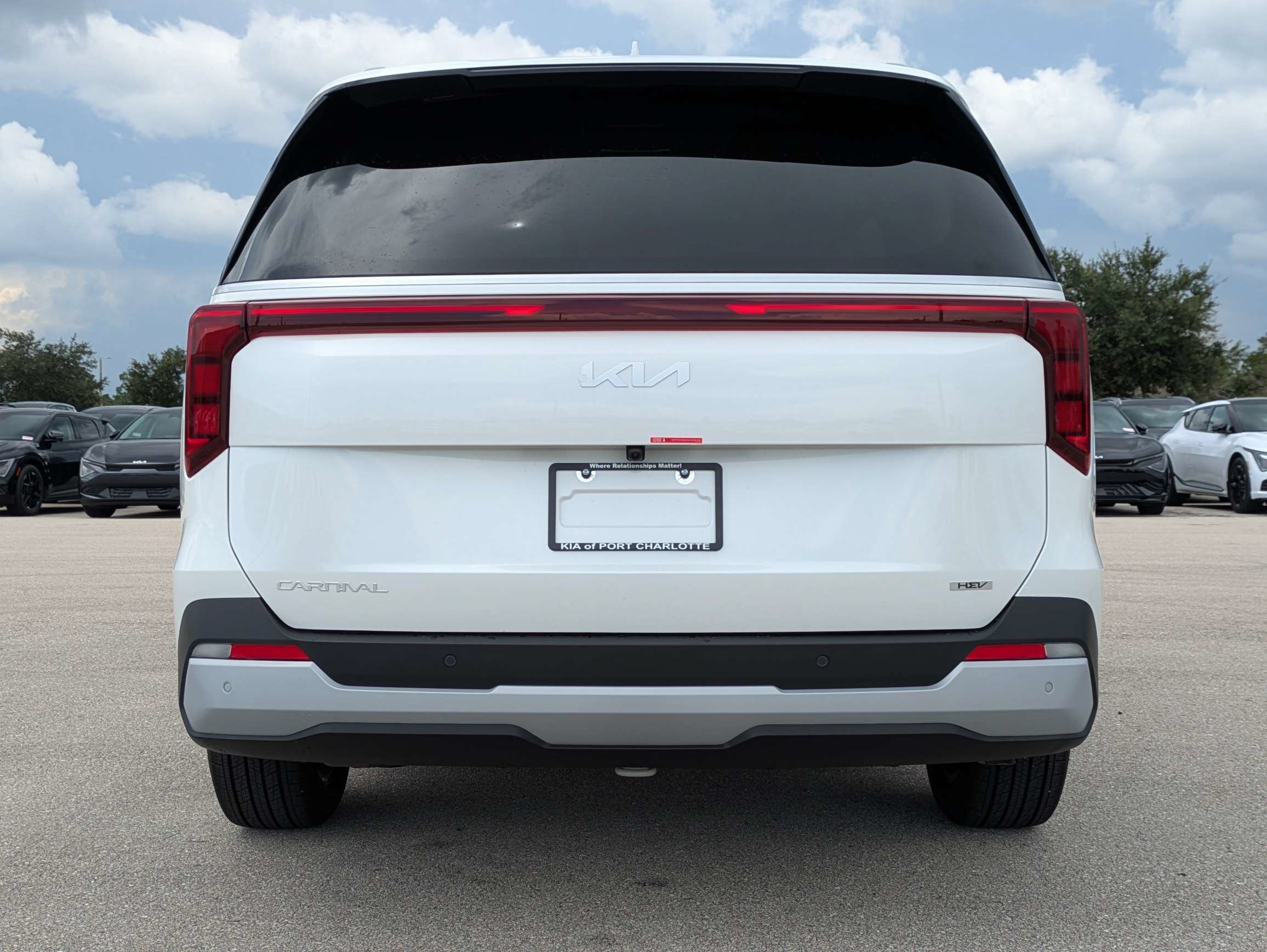 New 2026 Snow White Pearl Kia EX image 5