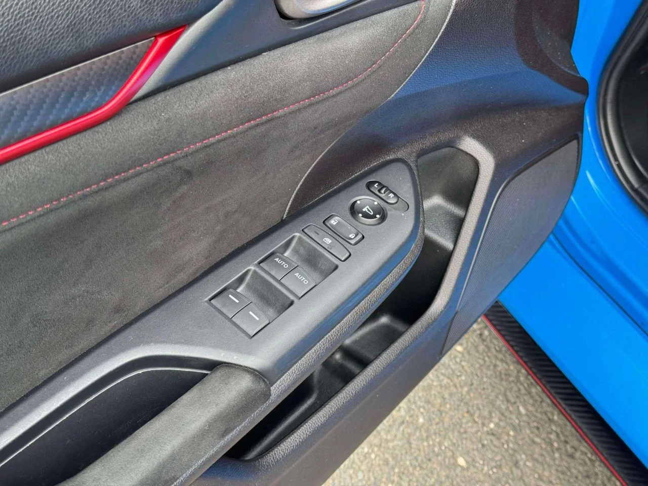 Used 2021 Boost Blue Pearl Honda Touring image 21