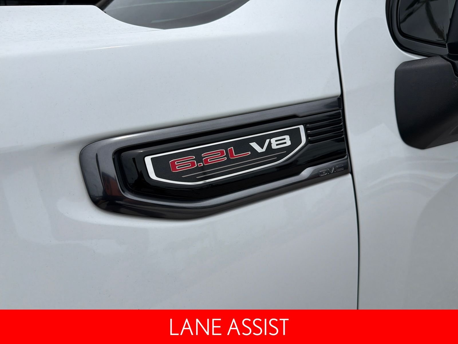 Used 2024 White GMC AT4 image 12