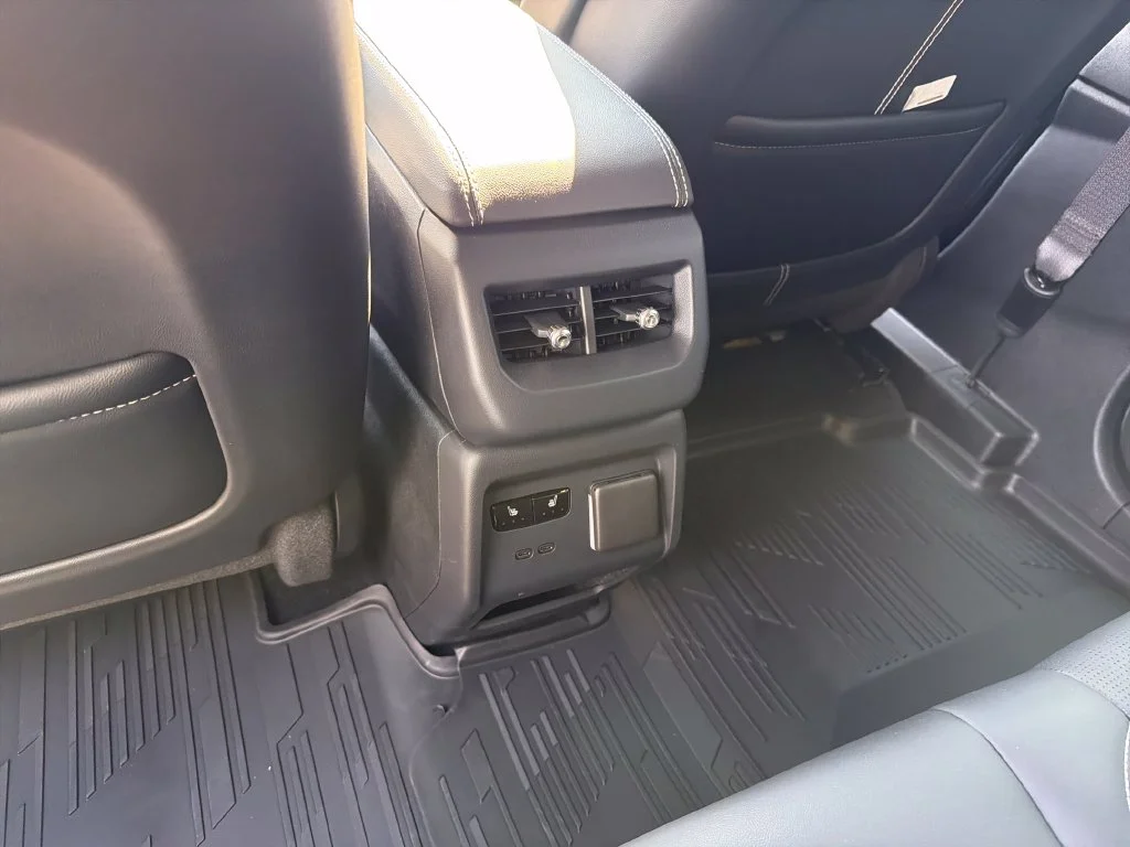 2027 Cadillac OPTIQ Premium Sport - Photo 34
