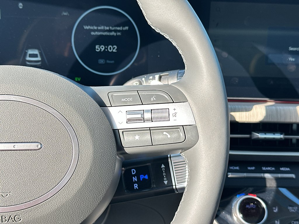 2025 Hyundai Sonata Hybrid Limited - Photo 16