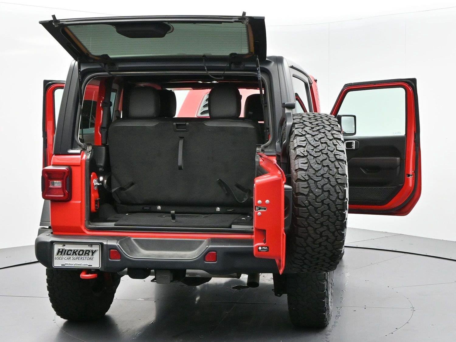 Used 2023 Firecracker Red Clearcoat Jeep Rubicon image 43