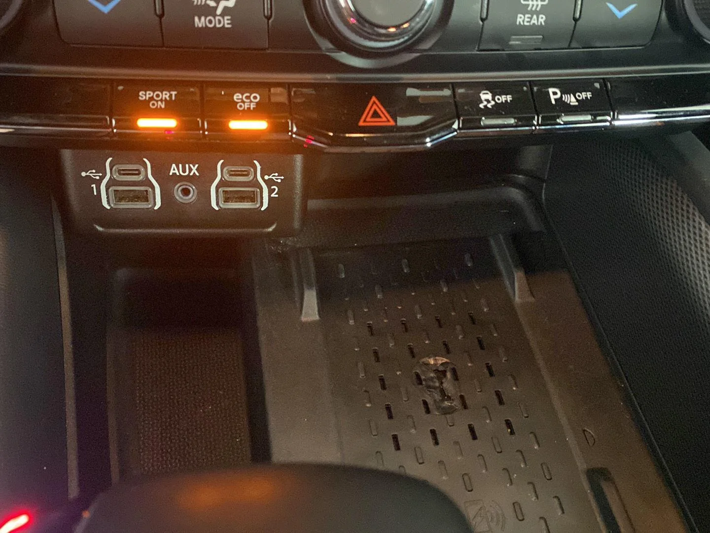 Used 2025 Vapour Grey Dodge R/T image 12