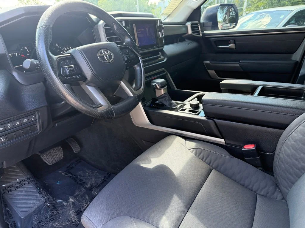 2024 Toyota Tundra SR5 - Photo 16