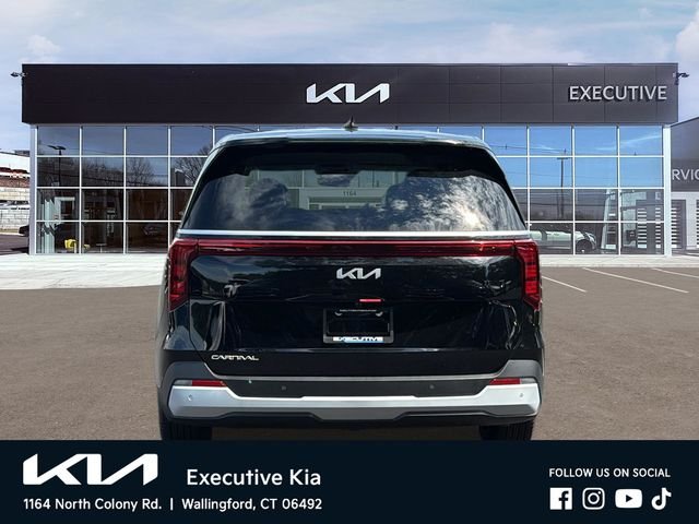 New 2026 Aurora Black Pearl Kia LXS image 5