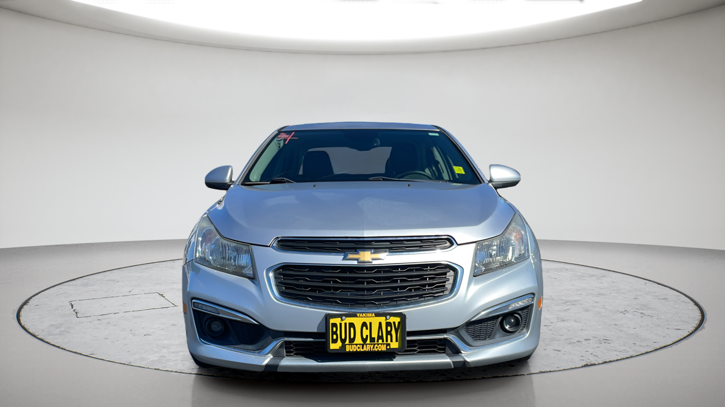 Used 2016 Silver Chevrolet 2LT image 2