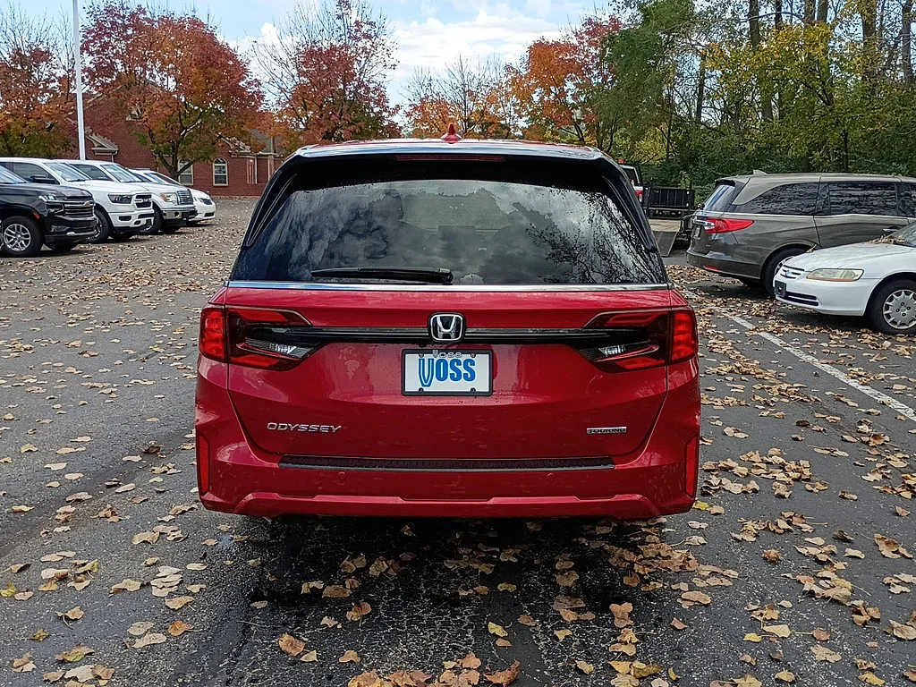 2025 Honda Odyssey Touring, photo 3 of 12
