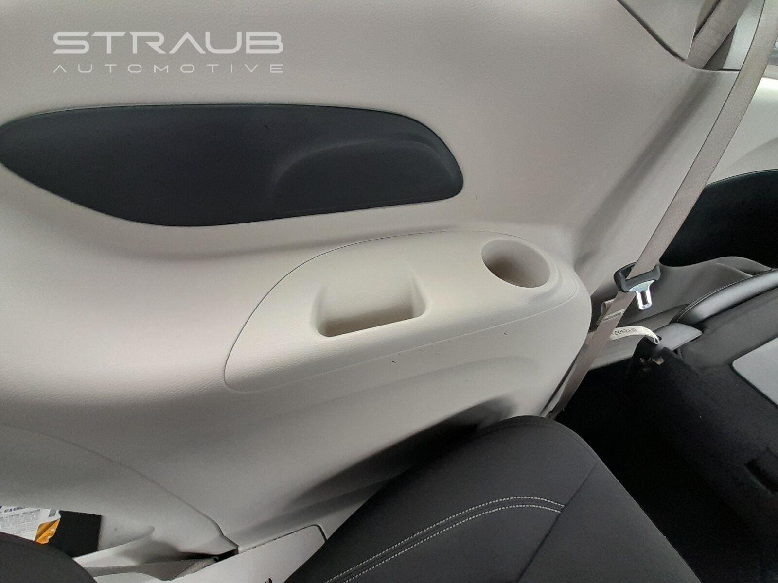 Used 2023 Bright White Clearcoat Chrysler LX image 45