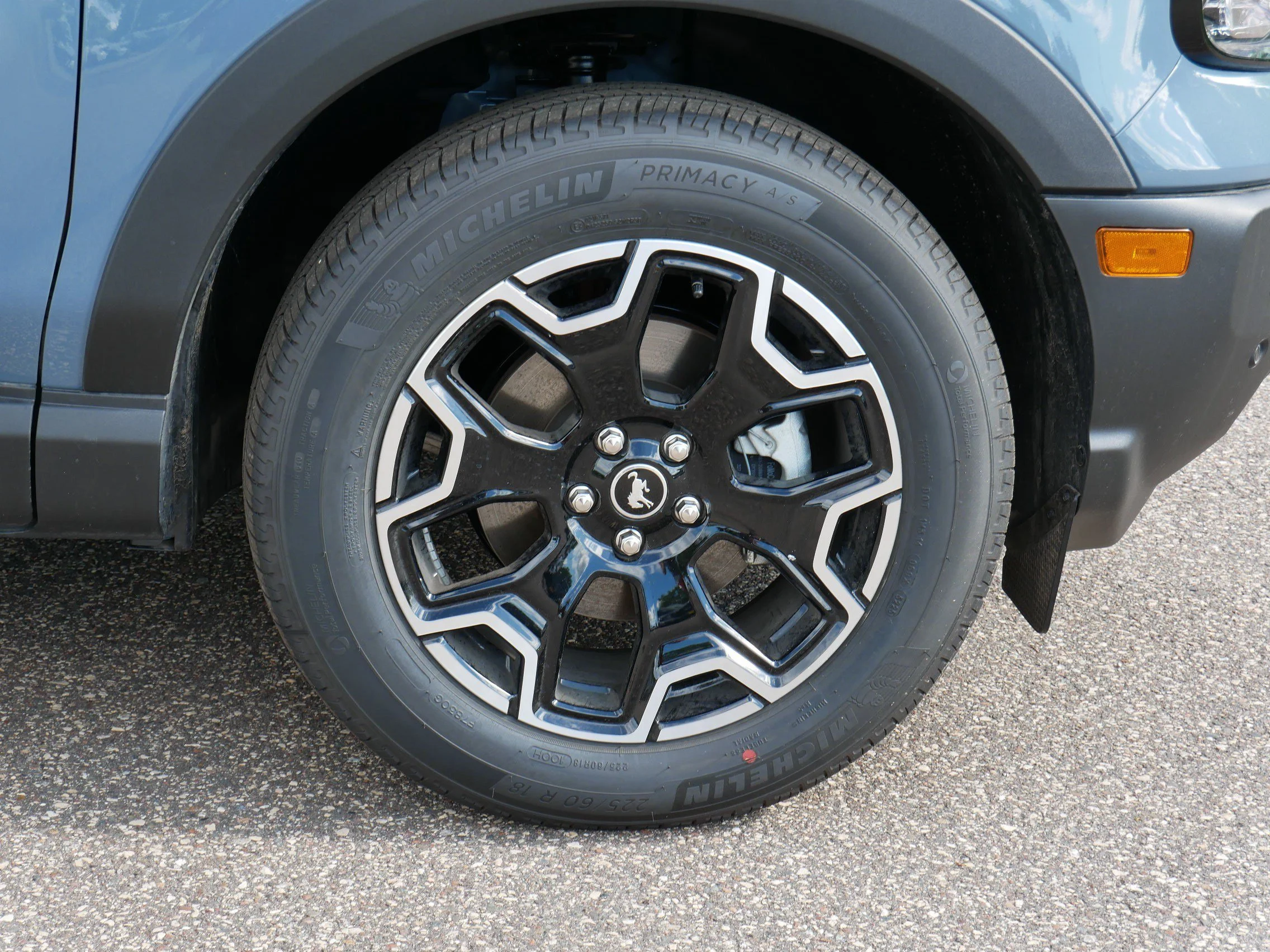 New 2026 Azure Gray Metallic Ford Outer Banks image 15