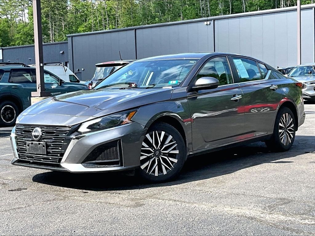 Used 2023 Gray Nissan 2.5 SV image 3
