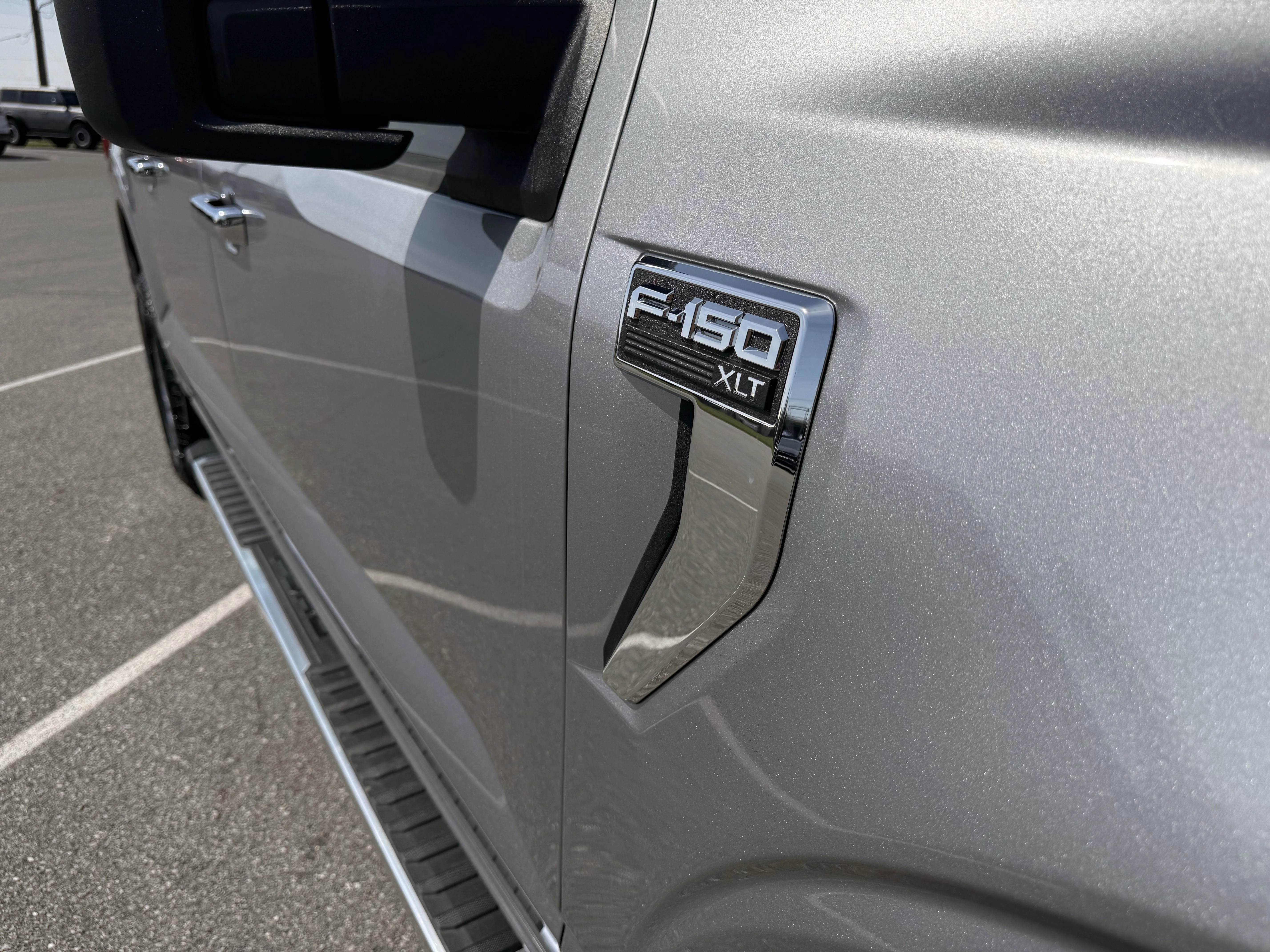Used 2025 Silver Metallic Ford XLT image 43