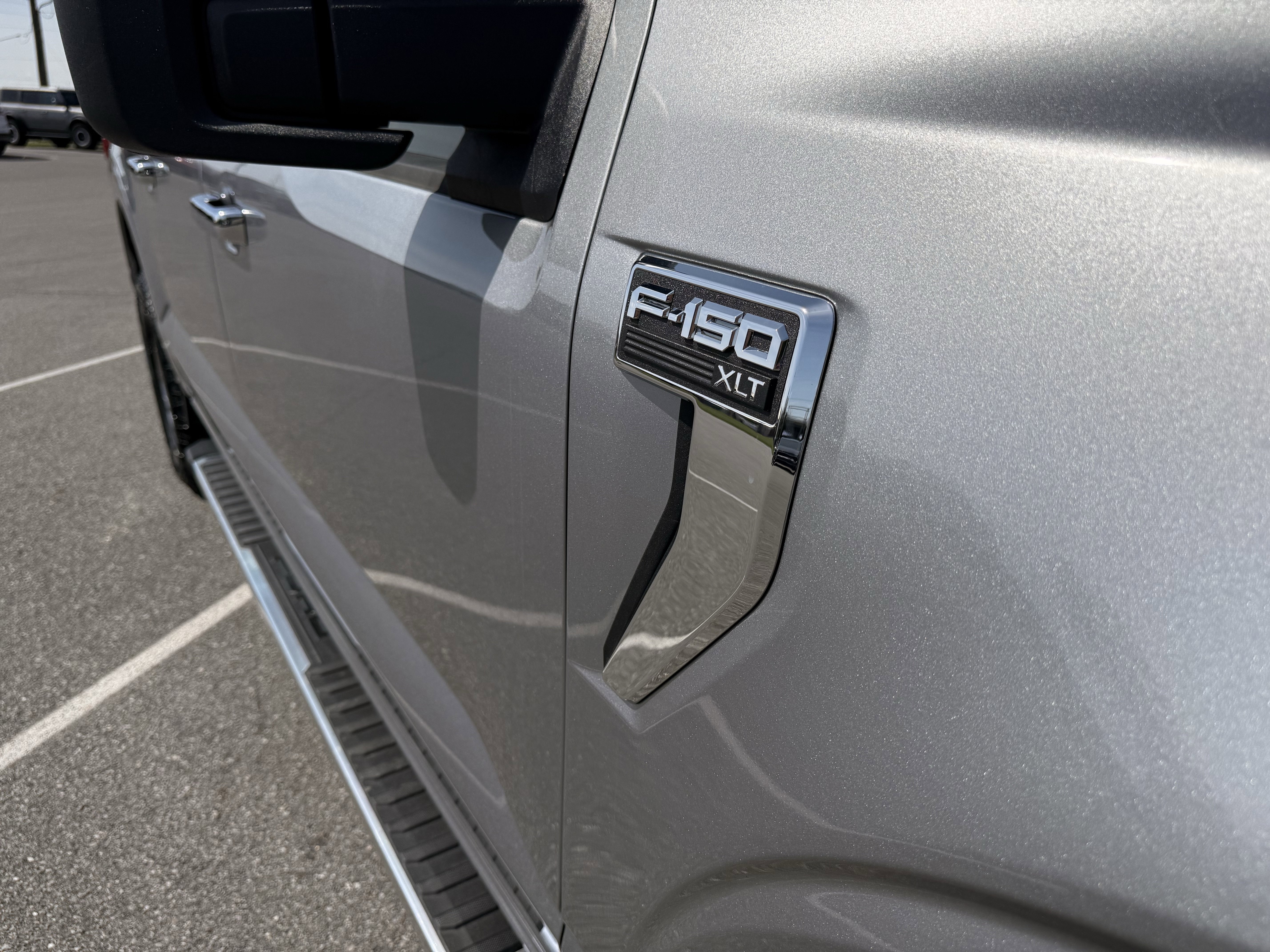 Used 2025 Silver Metallic Ford XLT image 43