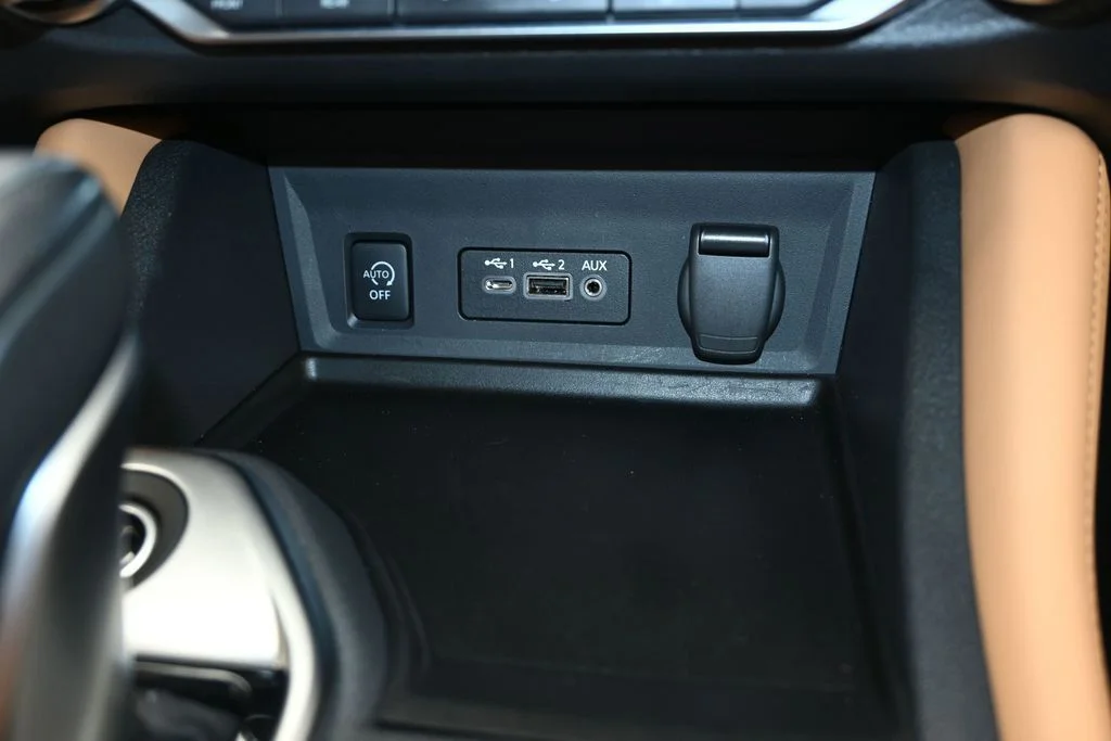 Used 2025 Black Nissan SV image 27