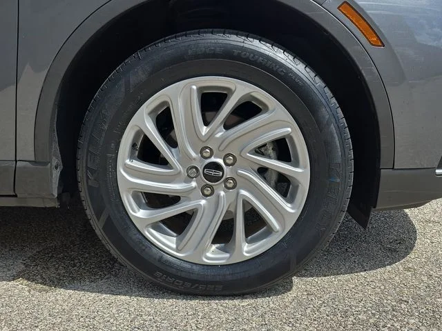 Used 2023 Gray Lincoln Standard image 41