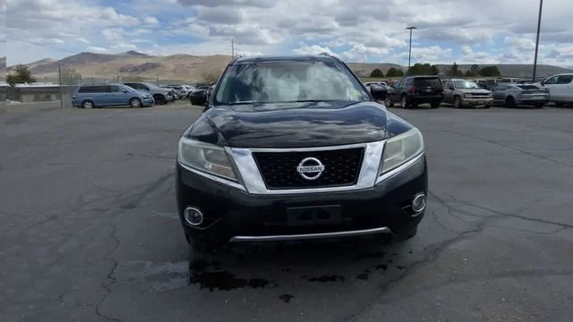 Used 2016 Black Nissan SL image 3