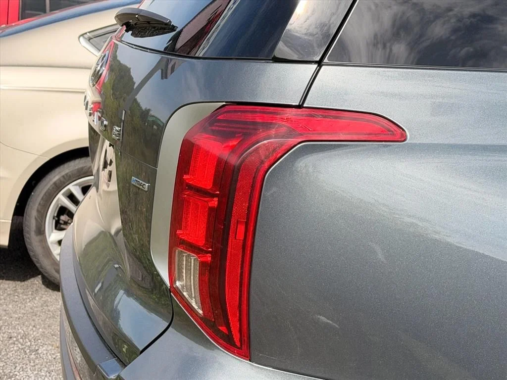 Used 2024 Gray Hyundai SEL image 14
