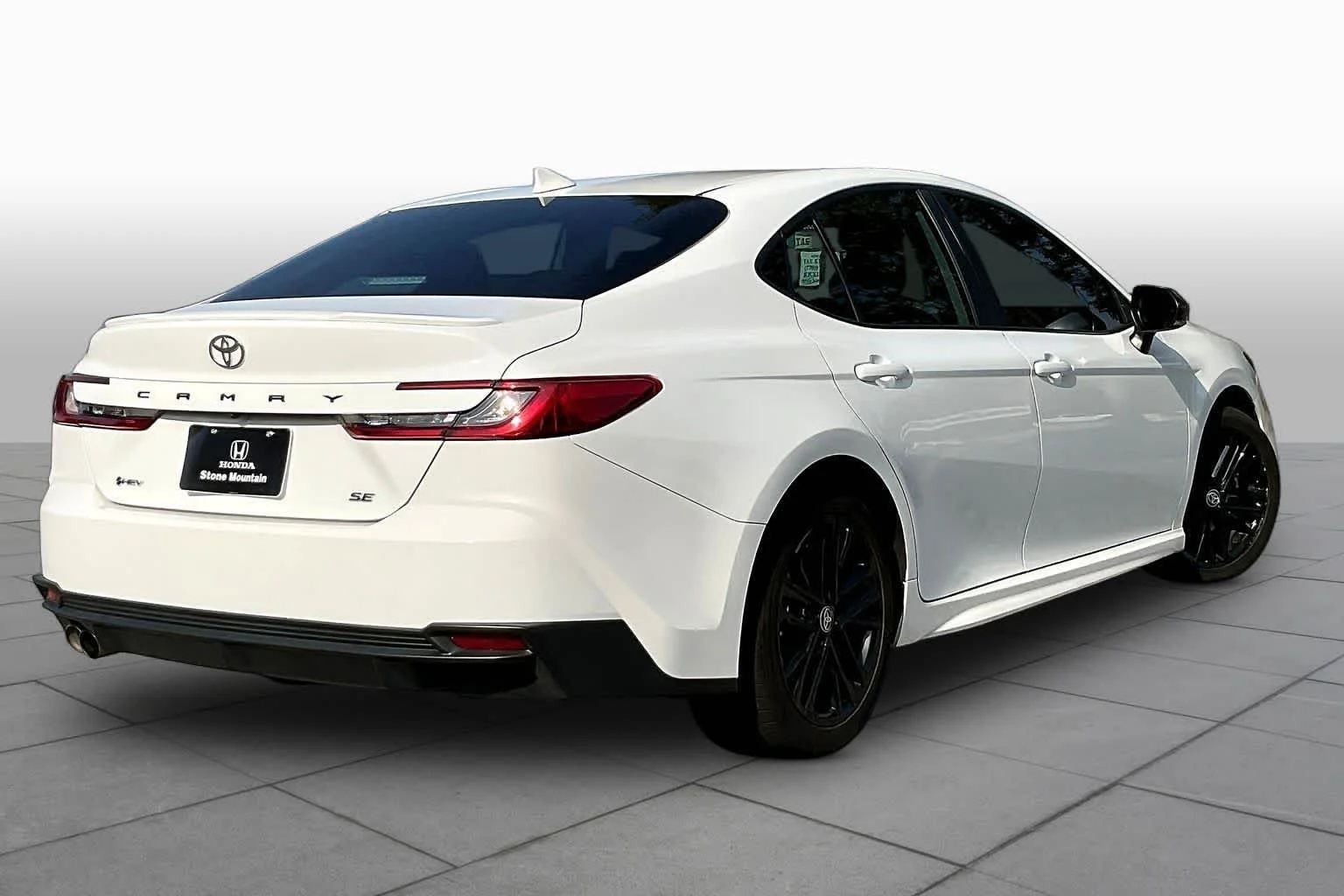 Used 2025 Ice Cap Toyota SE image 13