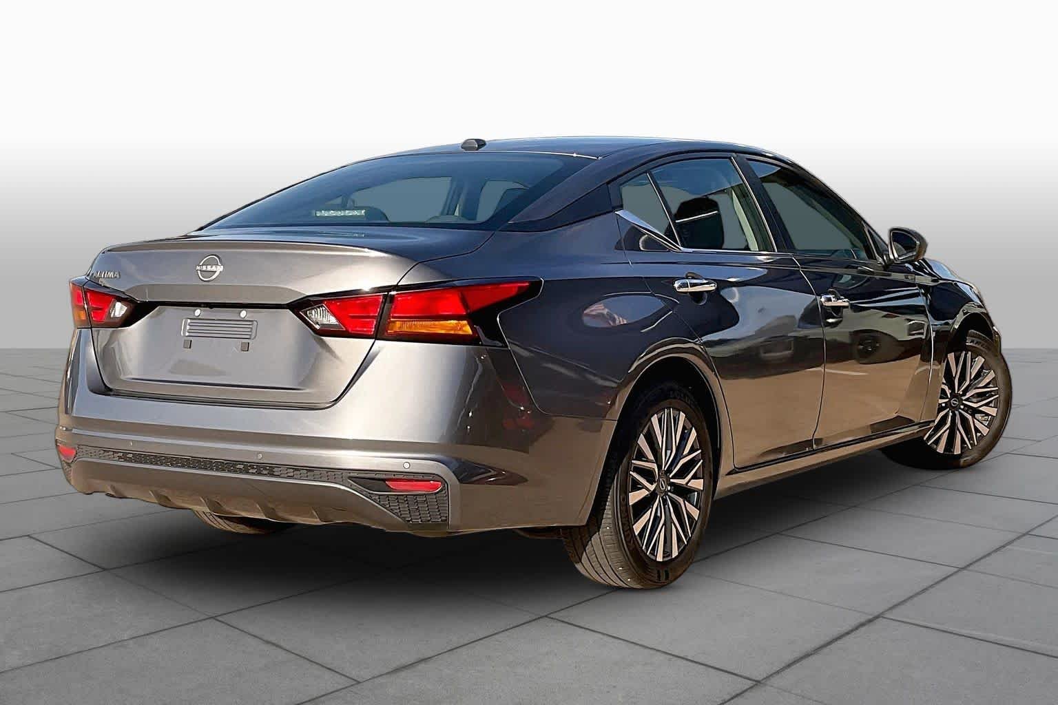 Used 2025 Gun Metallic Nissan SV image 11