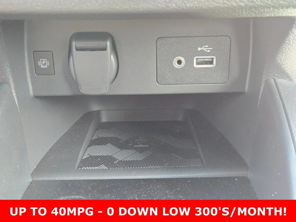 2025 Nissan Versa Sedan SV - Photo 23