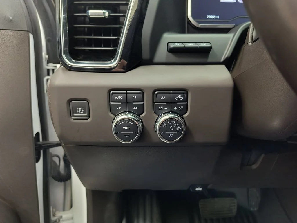 Used 2024 Summit White GMC Denali image 29
