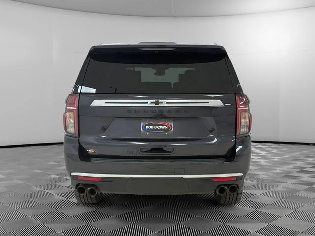 Used 2023 Gray Chevrolet High Country image 4